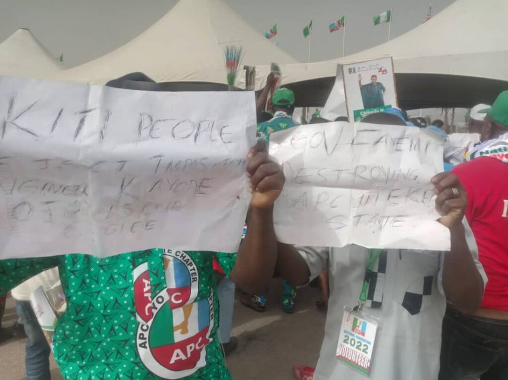 Ekiti APC members reject Fayemi’s gov’shp candidate at national convention