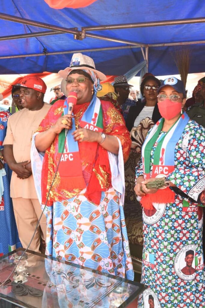2023 : Nasarawa first lady embarks on state wide tour to mobilize support for APC