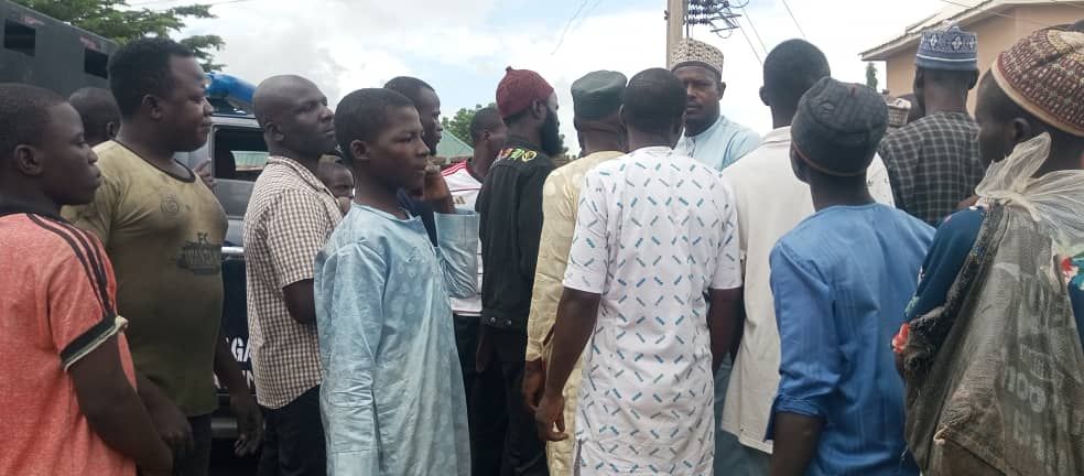 Yar’Adua Mourns Victims of Unguwan Mantau Mosque Attack