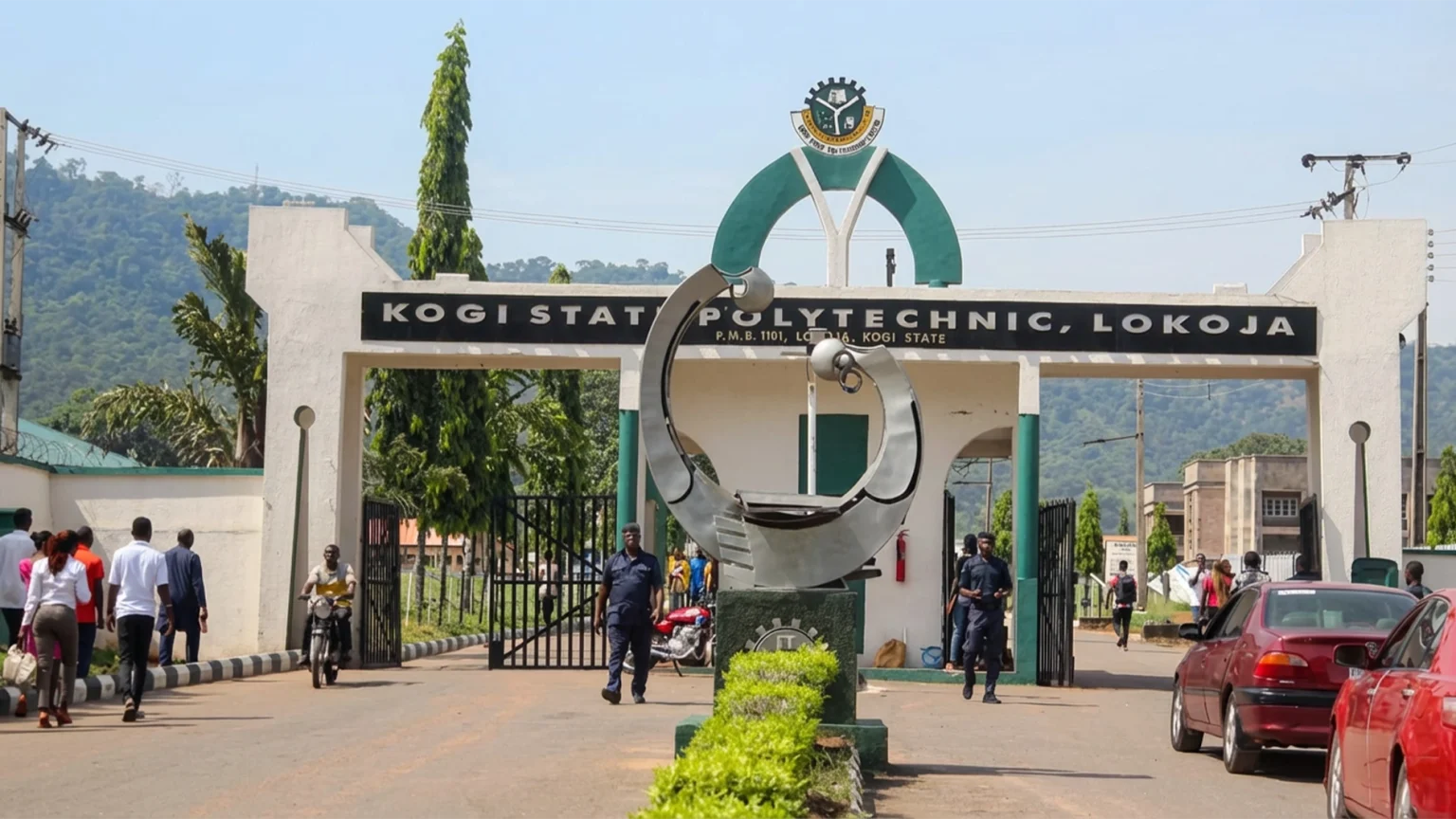 Tragedy in Classroom: Kogi Poly Lecturer Slumps, Dies Before Students