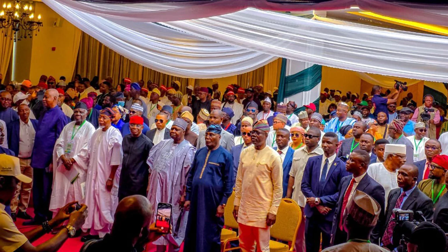 Opposition unites, plots single candidate to challenge APC grip