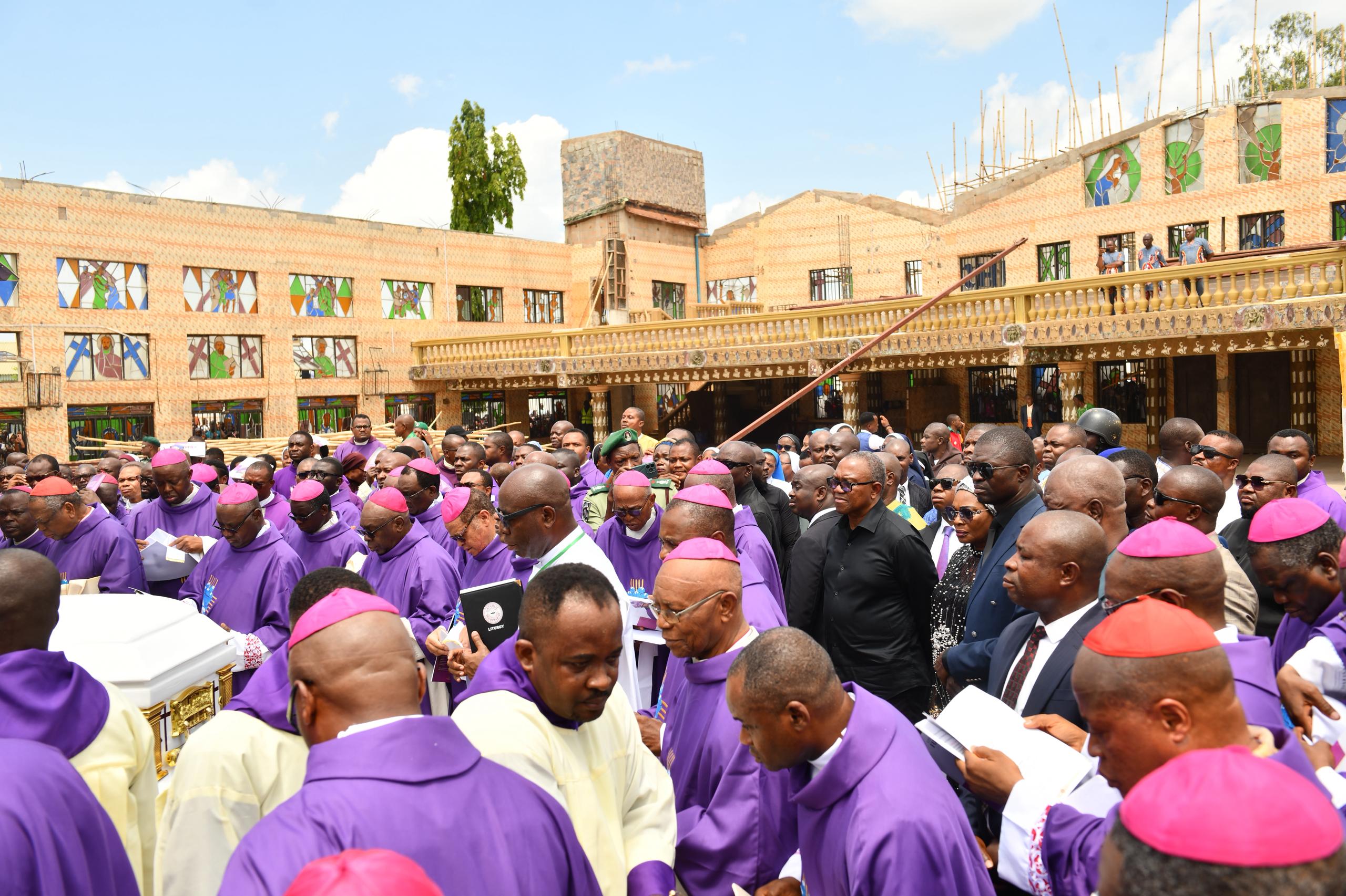 Crowds erupt as Peter Obi attends Bishop Chukwu’s funeral in Abakaliki