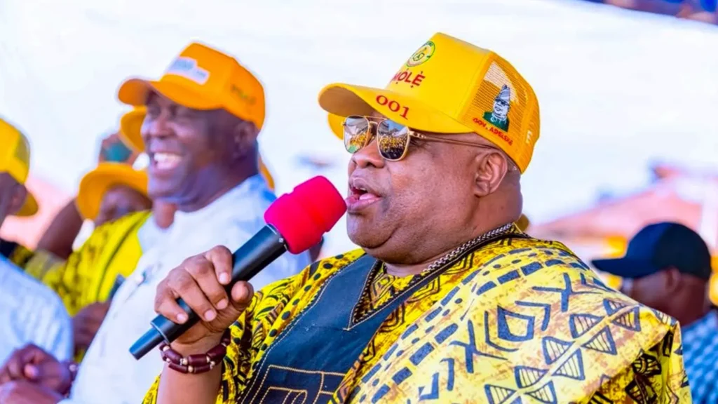 Gunmen Spark Tension as Adeleke Visits Ataoja’s Palace in Osogbo